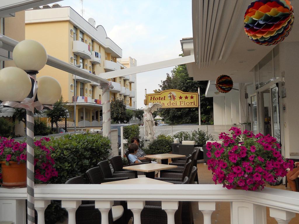 Hotel Villa Dei Fiori - Sul Mare Con Piscina Viserbella di Rimini Exterior foto